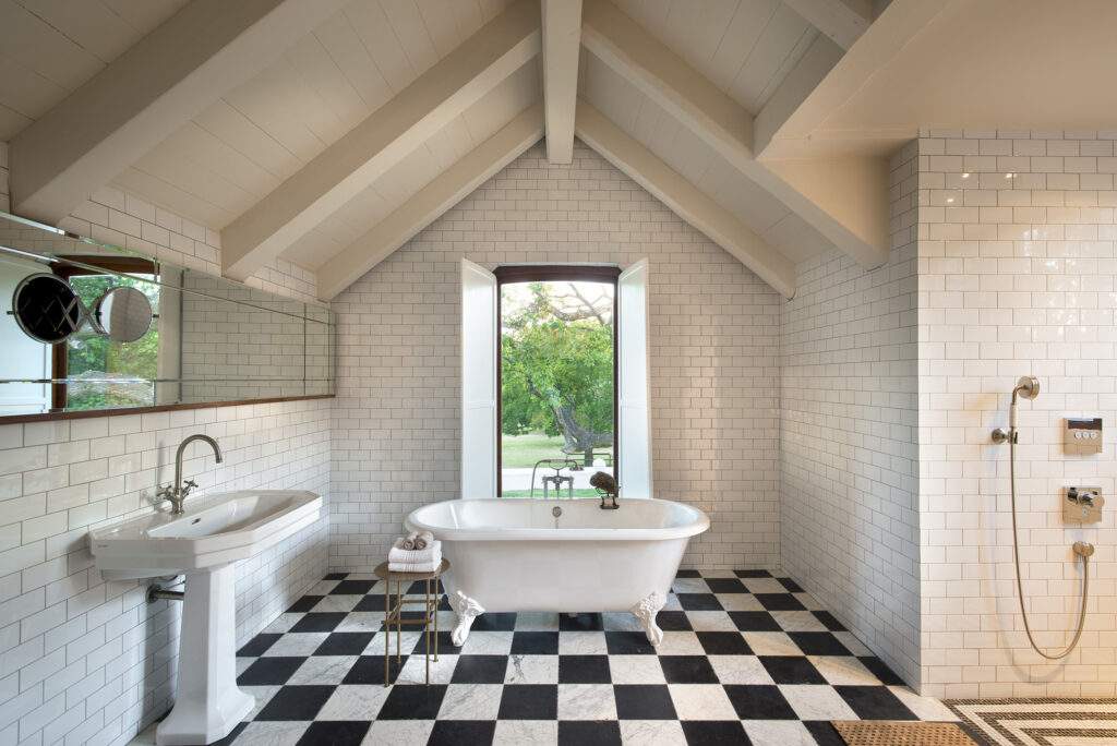 Bella Bathrooms